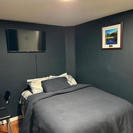 Fidelia Crystal Room, Queen Bed Minutes From Newark Liberty International Airport And Newark Penn Station Irvington Exterior photo
