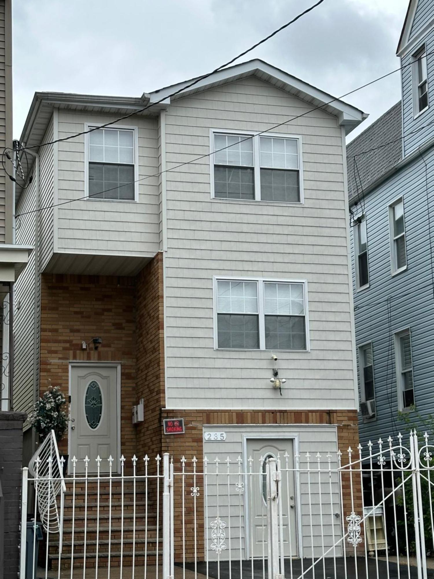 Fidelia Crystal Room, Queen Bed Minutes From Newark Liberty International Airport And Newark Penn Station Irvington Exterior photo